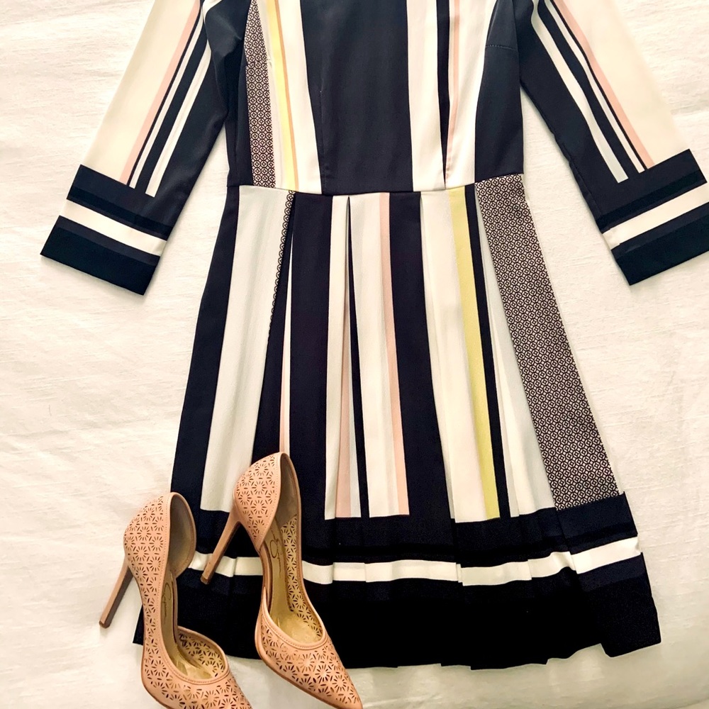💕H&M VERY PRETTY Stripped Dress